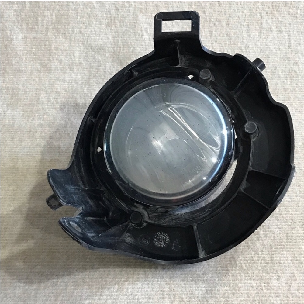 Nissan Pathfinder Fog Light Lamp RH Right Side Valero 
Sentra Frontier Navara
